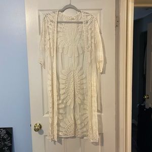Women’s lace duster/kimono